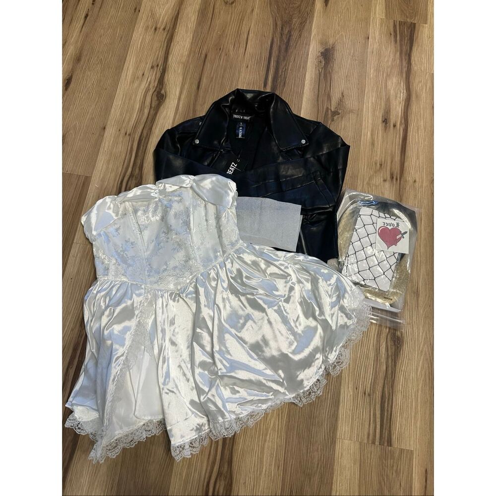 Dolls Kill Evil Doll Bride Premium L Costume & Wig Set